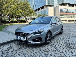 Rental new Hyundai i30 Combi in Prague